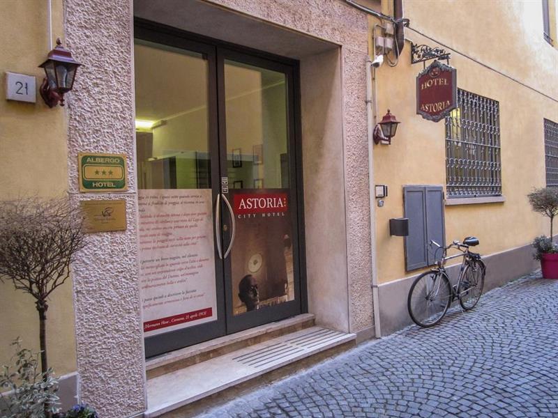 Hotel Astoria Cremona Exterior foto